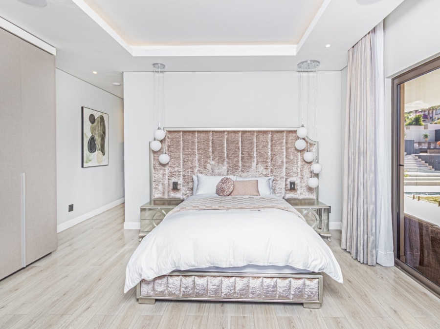 6 Bedroom Property for Sale in Birdwood Estate North West